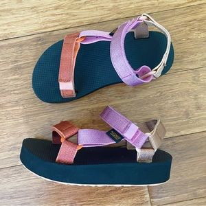 Teva Sandals Girls Size 13